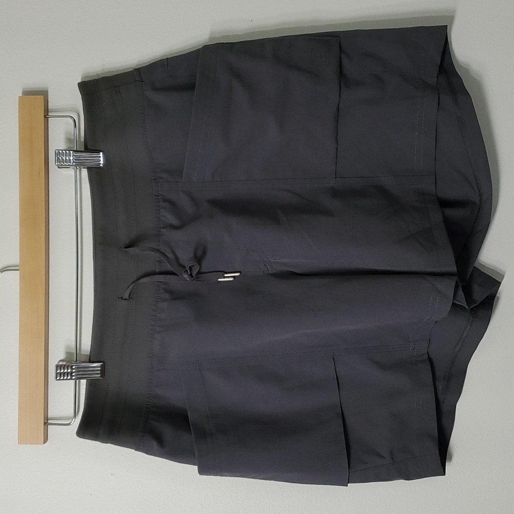 5.11 Tactical Women's Attina Short NWOT | Small